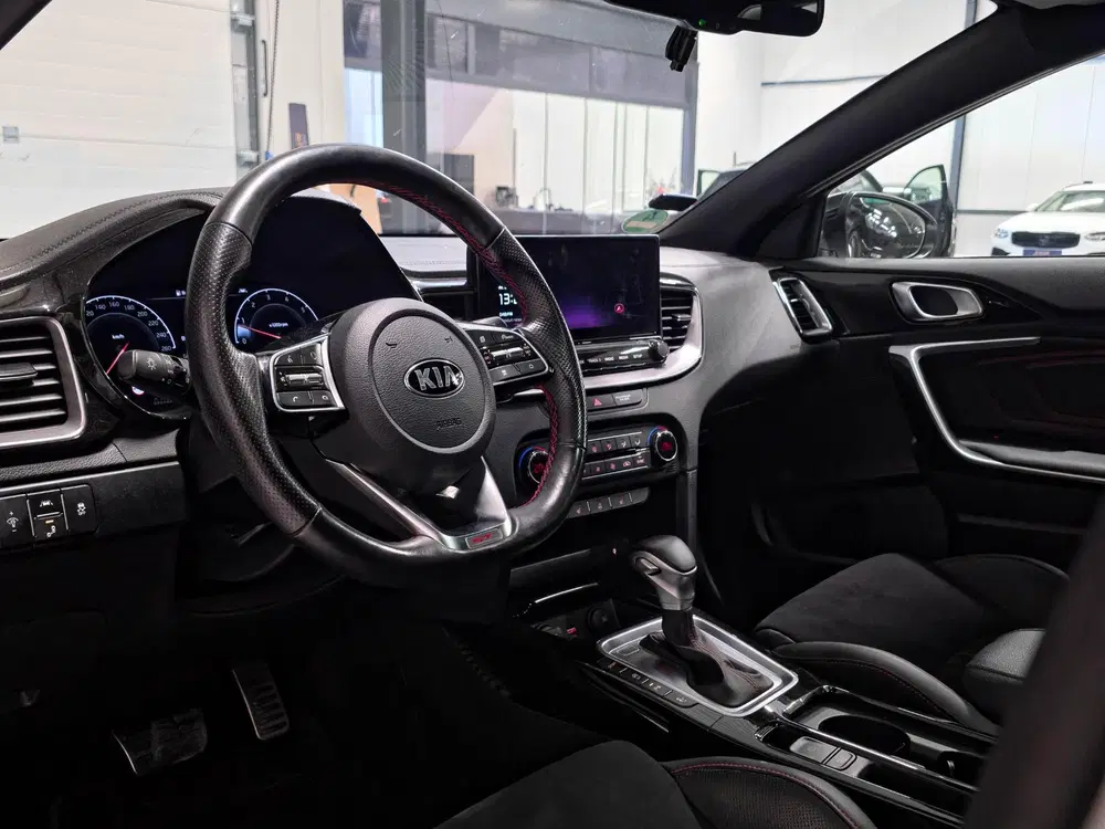 Kia Ceed 1.6 T-GDi GT uit 2020, foto 4