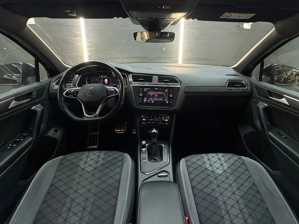 Volkswagen Tiguan 1.5 TSI R Line Pano uit 2020, foto 4