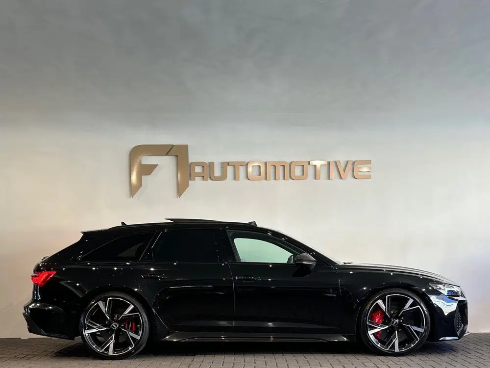 Audi RS6 4.0 TFSI quattro Pano uit 2021, foto 10