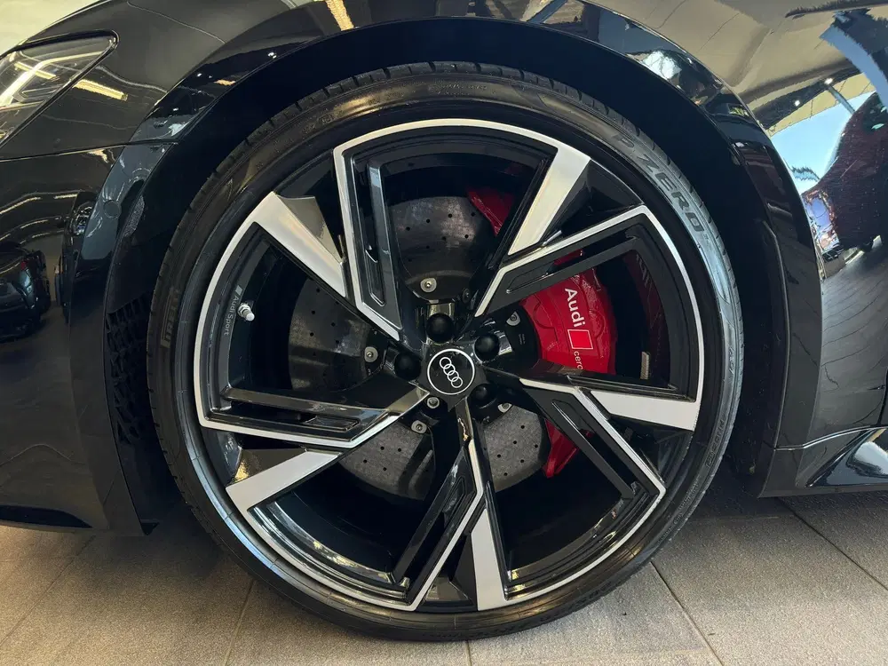 Audi RS6 4.0 TFSI quattro Pano uit 2021, foto 13