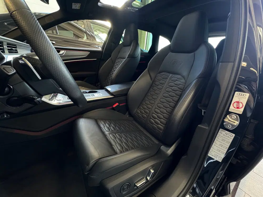 Audi RS6 4.0 TFSI quattro Pano uit 2021, foto 5