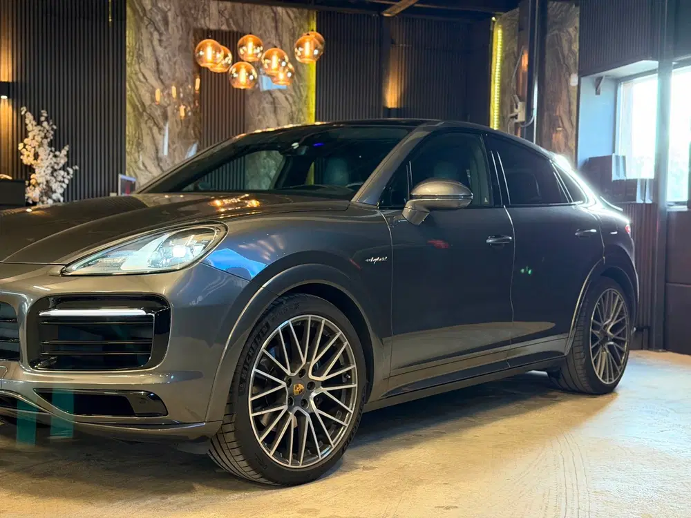 Porsche Cayenne Cayenne Coupé 3.0 E-Hybrid PANO uit 2022, foto 6