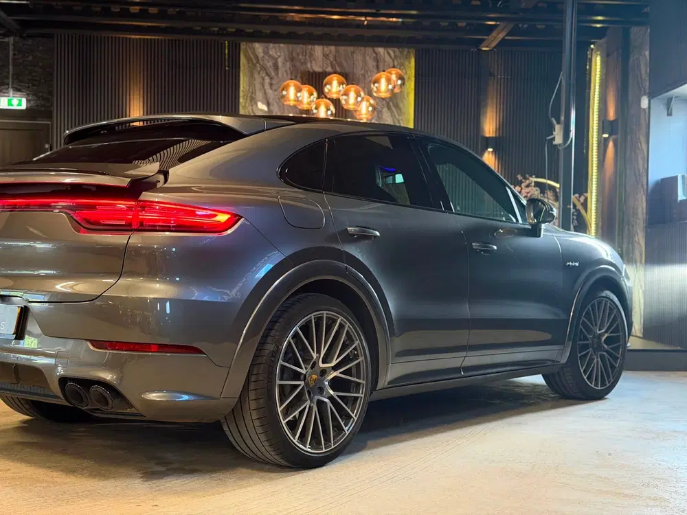 Porsche Cayenne Cayenne Coupé 3.0 E-Hybrid PANO uit 2022, foto 7