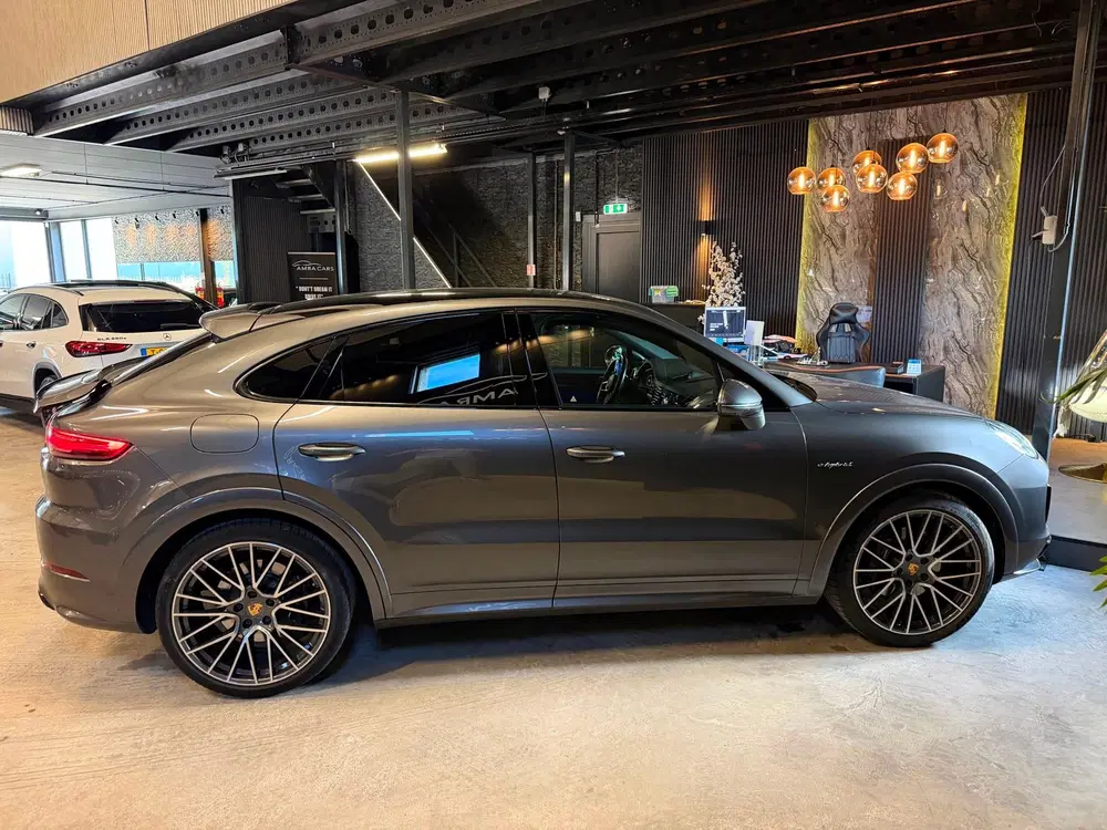 Porsche Cayenne Cayenne Coupé 3.0 E-Hybrid PANO uit 2022, foto 8