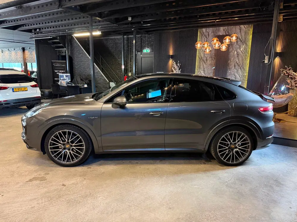 Porsche Cayenne Cayenne Coupé 3.0 E-Hybrid PANO uit 2022, foto 9