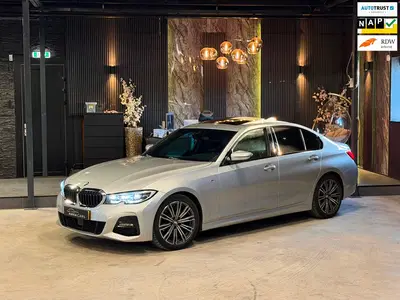 BMW 3-serie 320i High Executive uit 2020