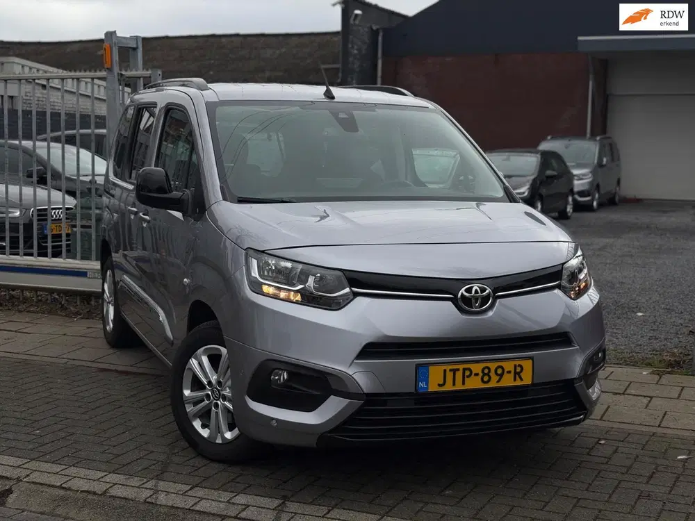 Toyota Proace City 1.2 Turbo Team D uit 2024