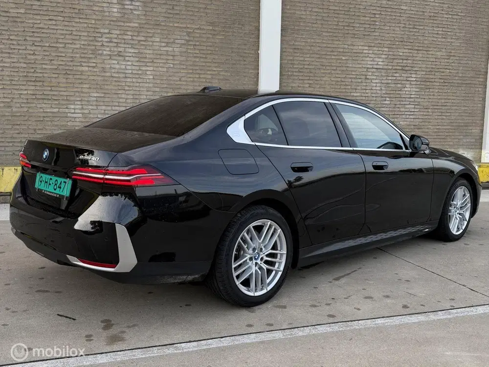 BMW i5 eDrive40 Full Option Dealer Onderhouden 20 uit 2024, foto 4