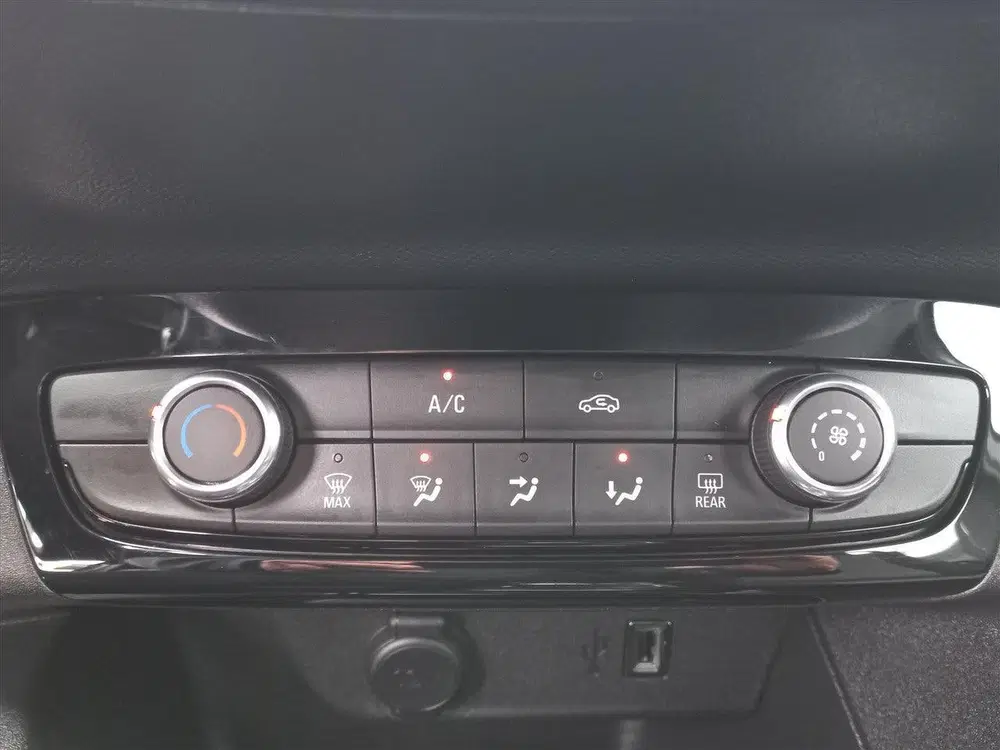 Opel Corsa 1.2T 100pk Edition Automaat uit 2020, foto 6