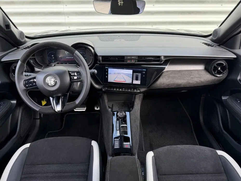 Alfa Romeo Junior Elettrica Sport Speciale 54 kWh uit 2026, foto 15