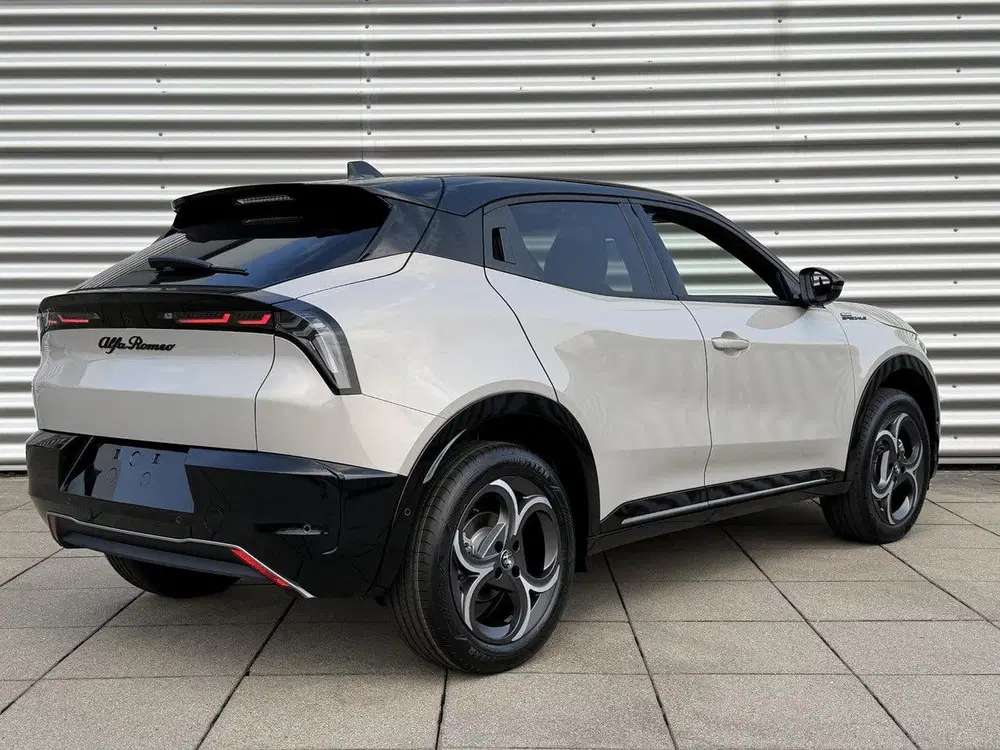 Alfa Romeo Junior Elettrica Sport Speciale 54 kWh uit 2026, foto 4