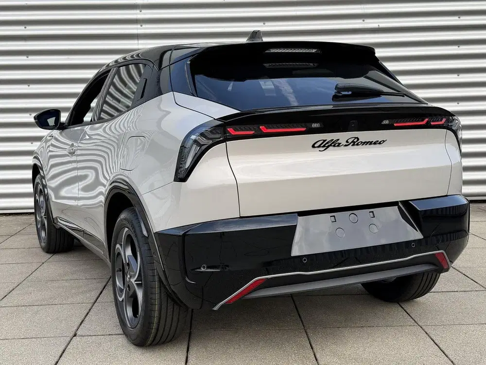 Alfa Romeo Junior Elettrica Sport Speciale 54 kWh uit 2026, foto 6