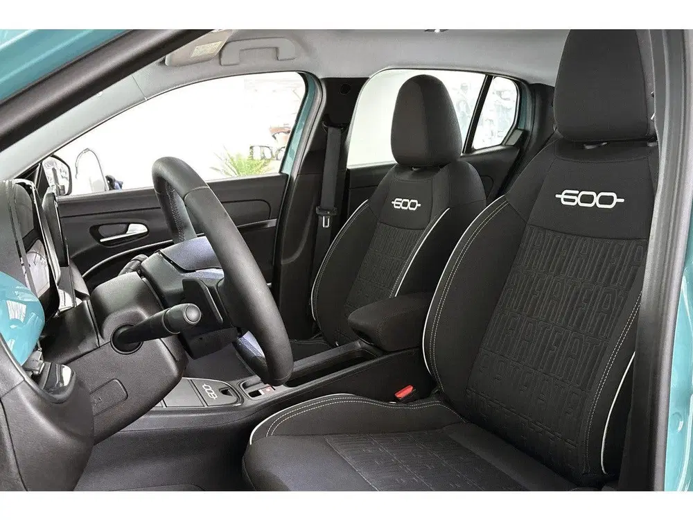 Fiat 600 1.2 Hybrid Urban Stoelverwarming Keyless C uit 2025, foto 6