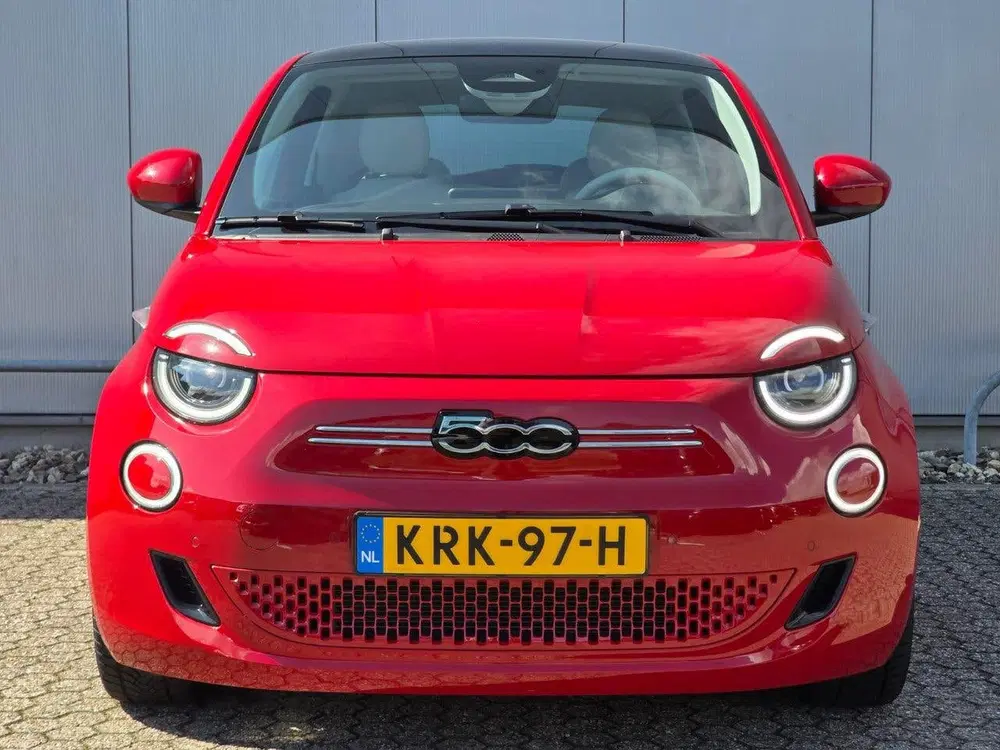 Fiat 500 La Prima 42 kWh Navigatie uit 2024, foto 2