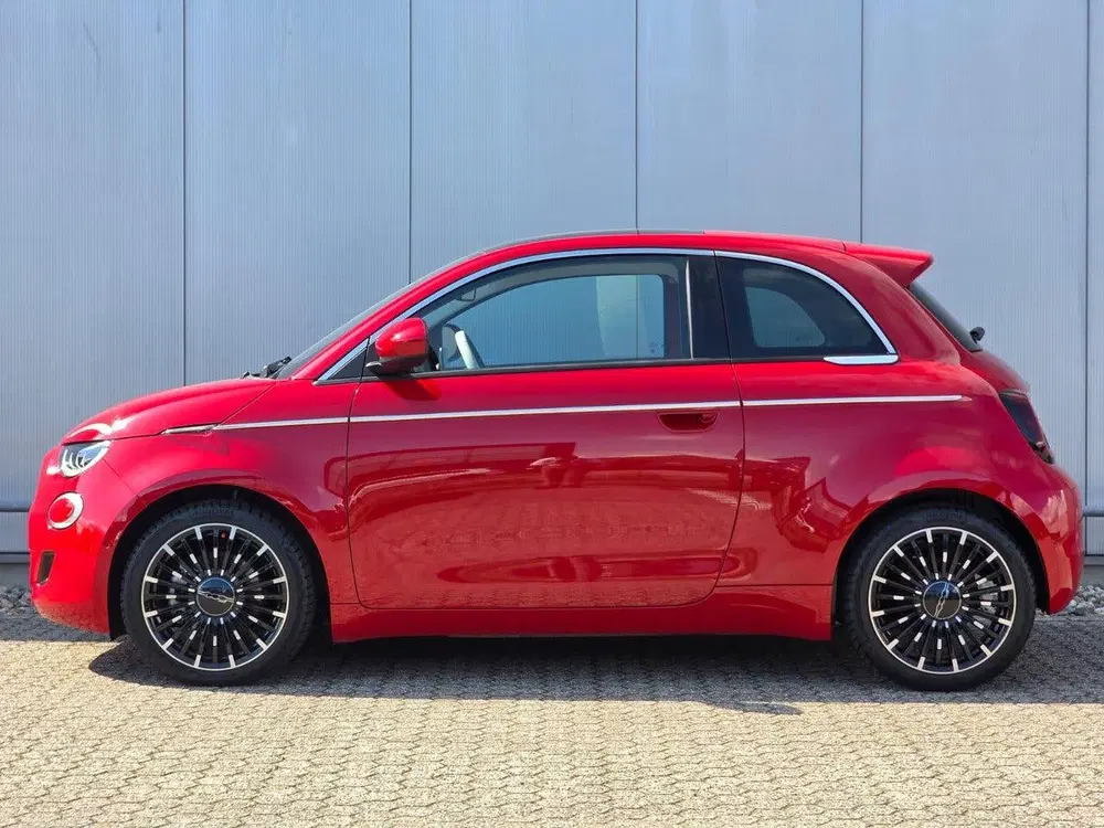 Fiat 500 La Prima 42 kWh Navigatie uit 2024, foto 3