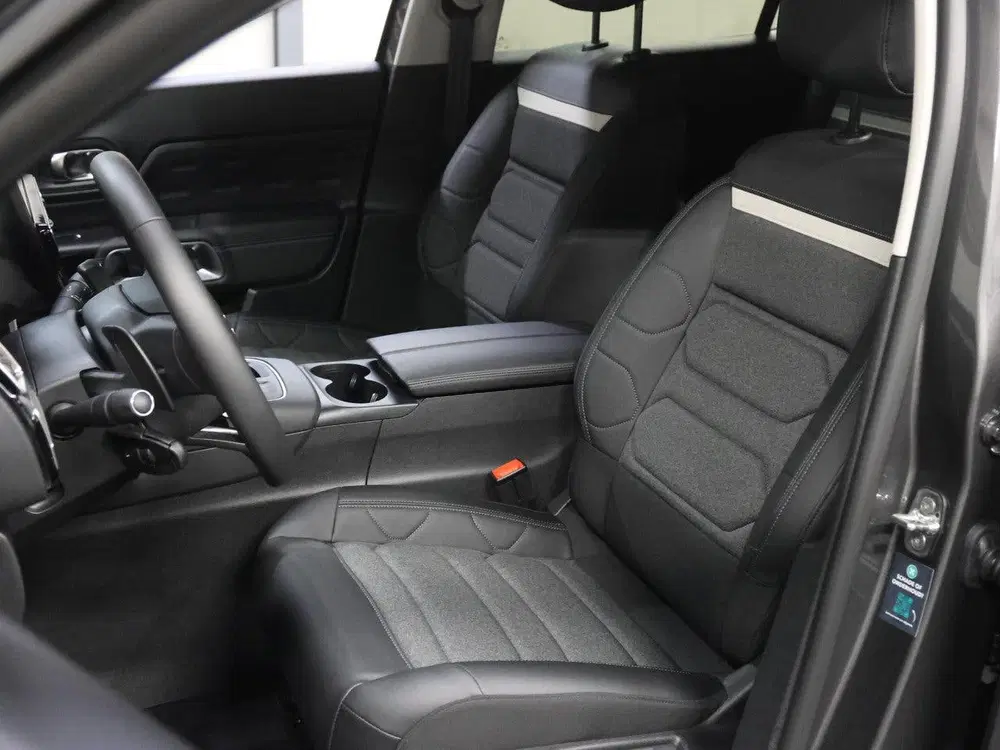 Citroën C5 Aircross 1.2 Hybrid 136PK Max uit 2025, foto 11
