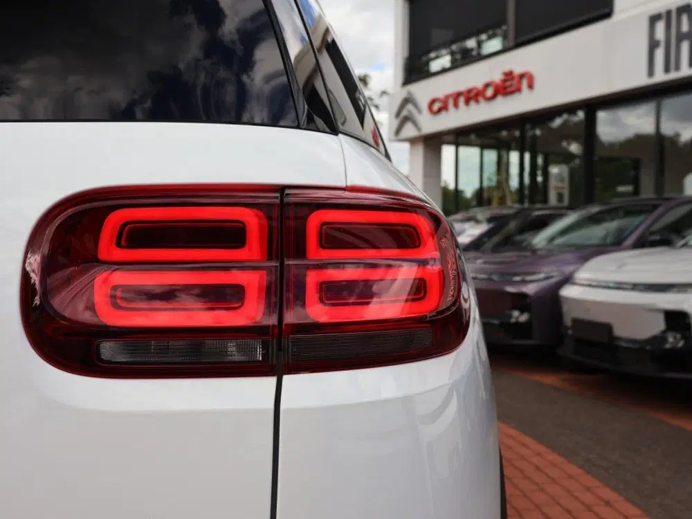 Citroën C5 Aircross PureTech 180PK S&S EAT8 Automaat Busine uit 2020, foto 13