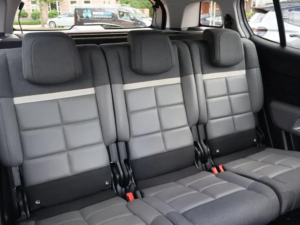 Citroën C5 Aircross PureTech 180PK S&S EAT8 Automaat Busine uit 2020, foto 8