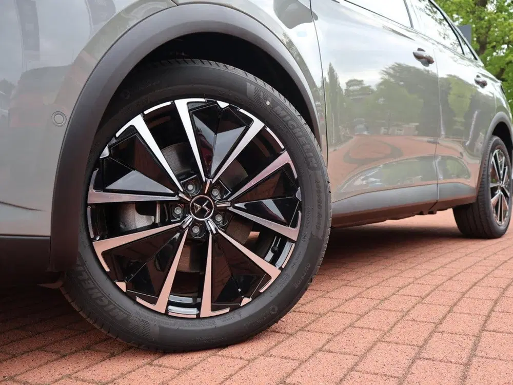 DS Automobiles DS 7 DS DS 7 E-TENSE Plug-in hybride 225PK eEAT uit 2026, foto 15