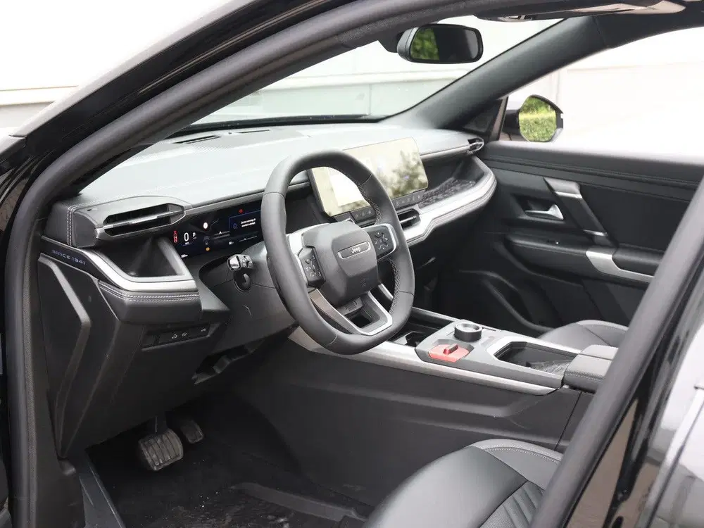 Jeep Compass 1.2 e-Hybrid First Edition uit 2026, foto 12