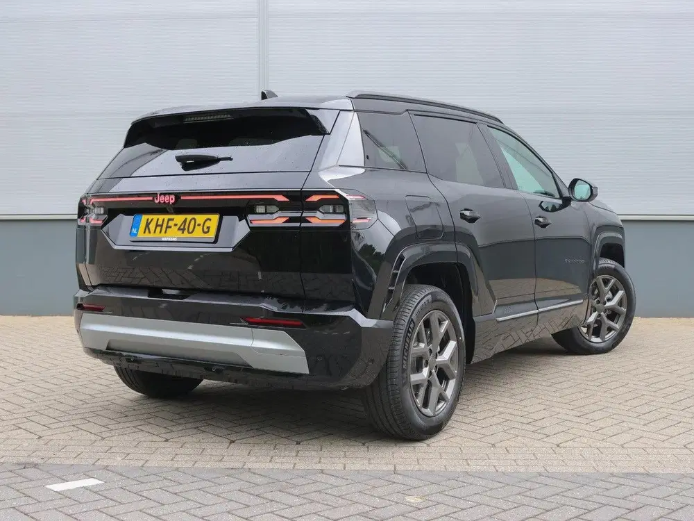 Jeep Compass 1.2 e-Hybrid First Edition uit 2026, foto 3