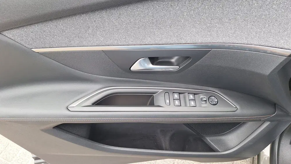Peugeot 3008 1.2 PureTech GT Line uit 2019, foto 11