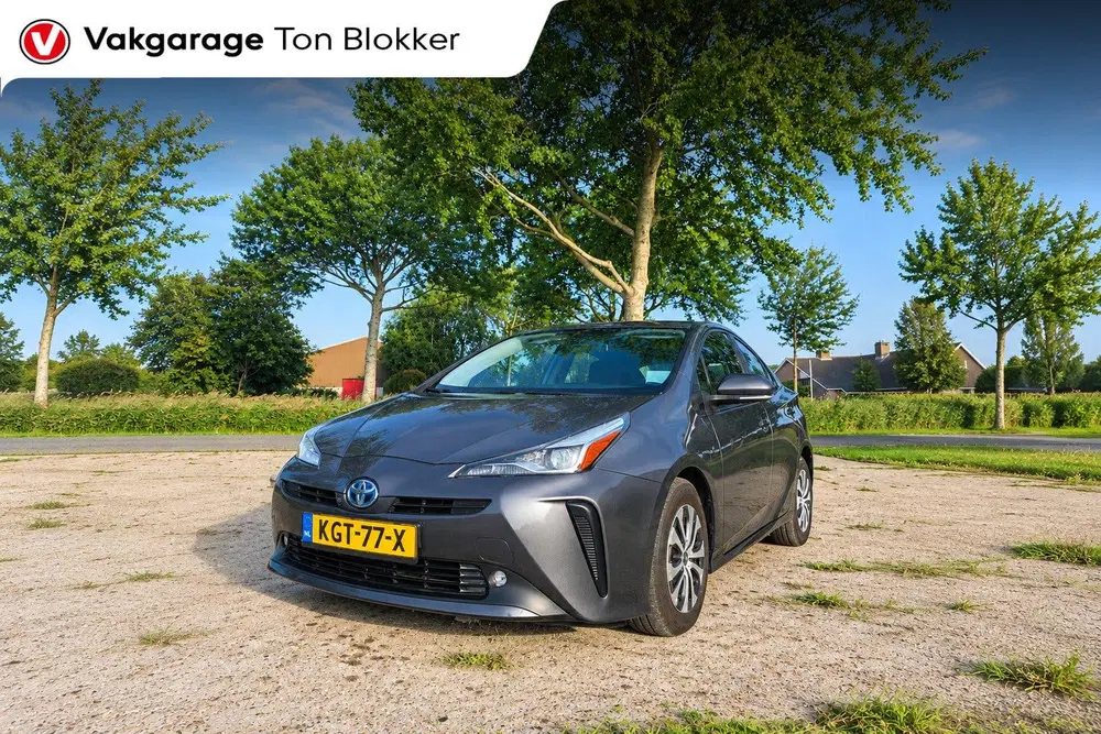 Toyota Prius 1.8 Dynamic uit 2021, foto 2
