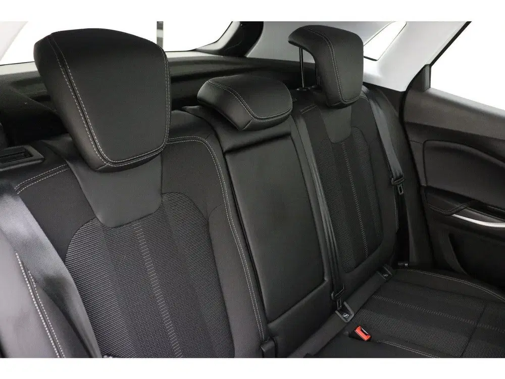 Opel Grandland 1.2 Turbo GS Black Pack uit 2024, foto 15
