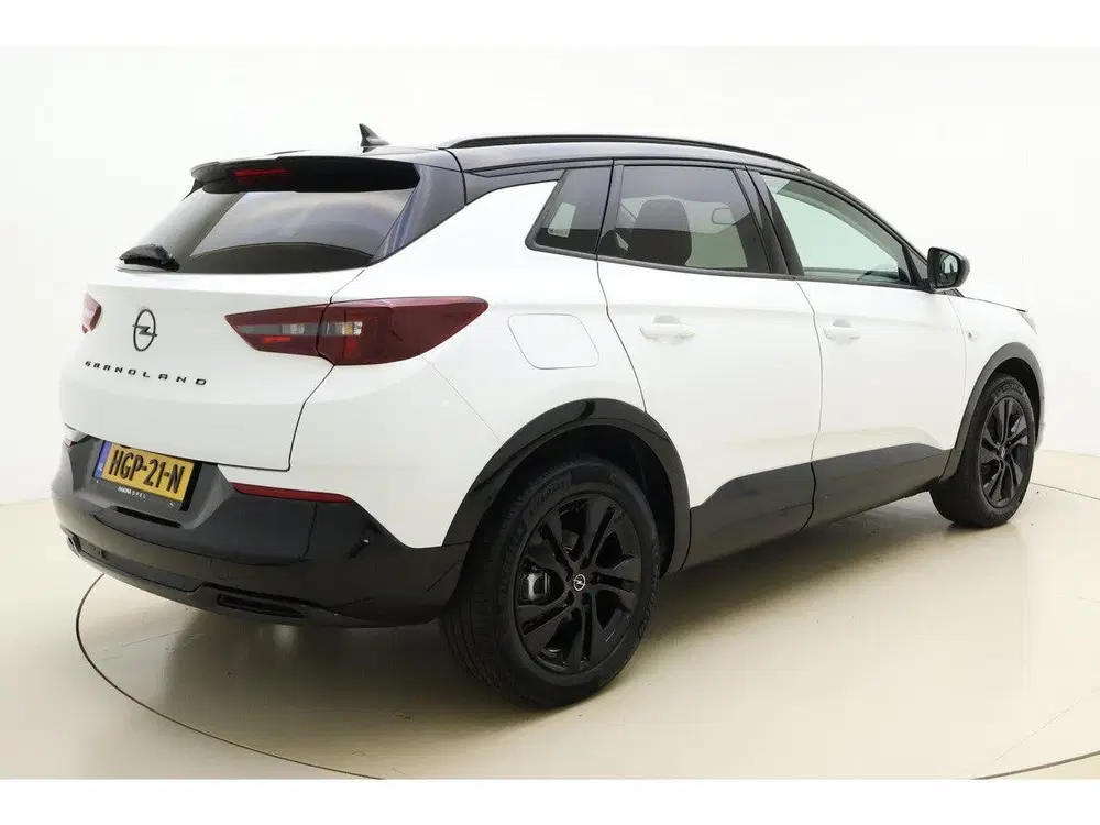 Opel Grandland 1.2 Turbo GS Black Pack uit 2024, foto 2
