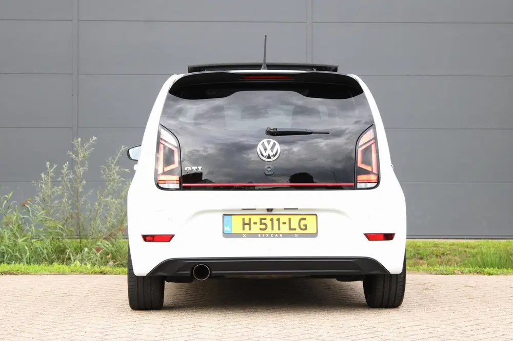 Volkswagen up! 1.0 GTI BeatsAudio Panodak Camera RIJKLAAR uit 2020, foto 11