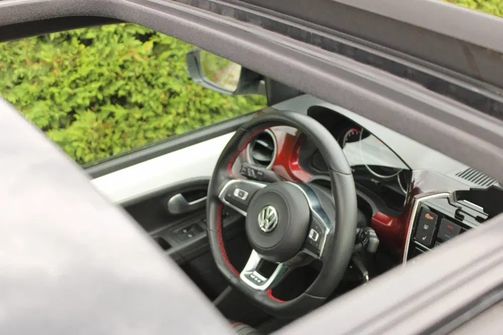Volkswagen up! 1.0 GTI BeatsAudio Panodak Camera RIJKLAAR uit 2020, foto 5