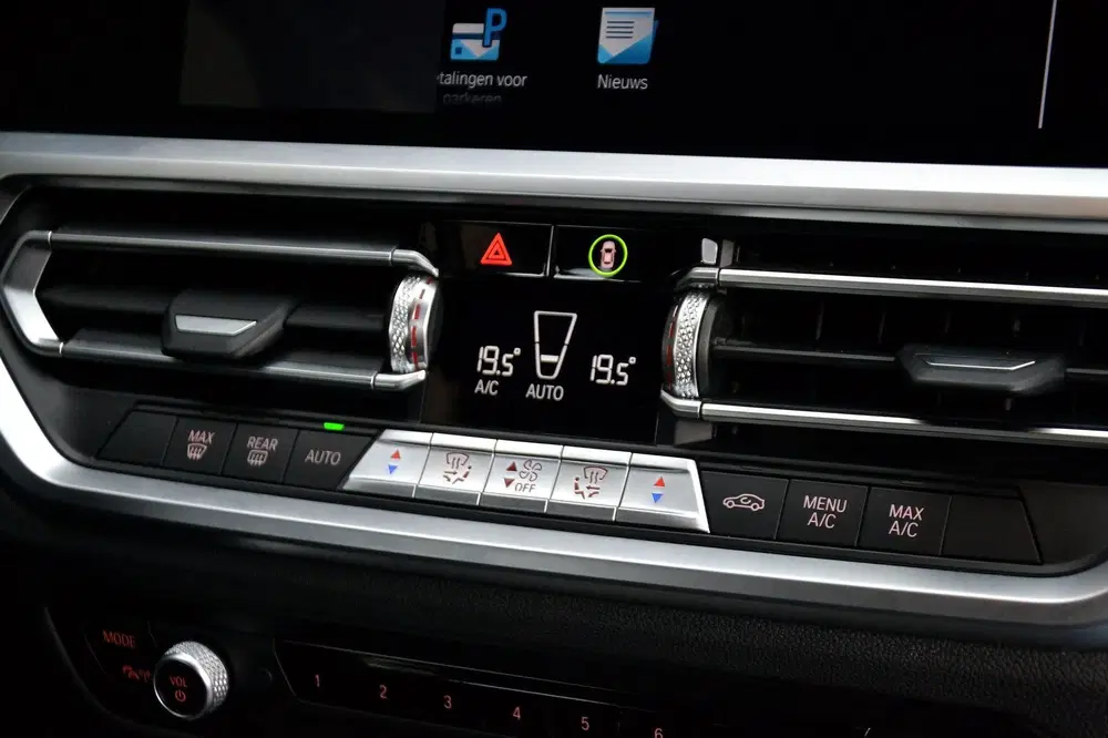 BMW 3-serie 318i Automaat M-Sport uit 2020, foto 15