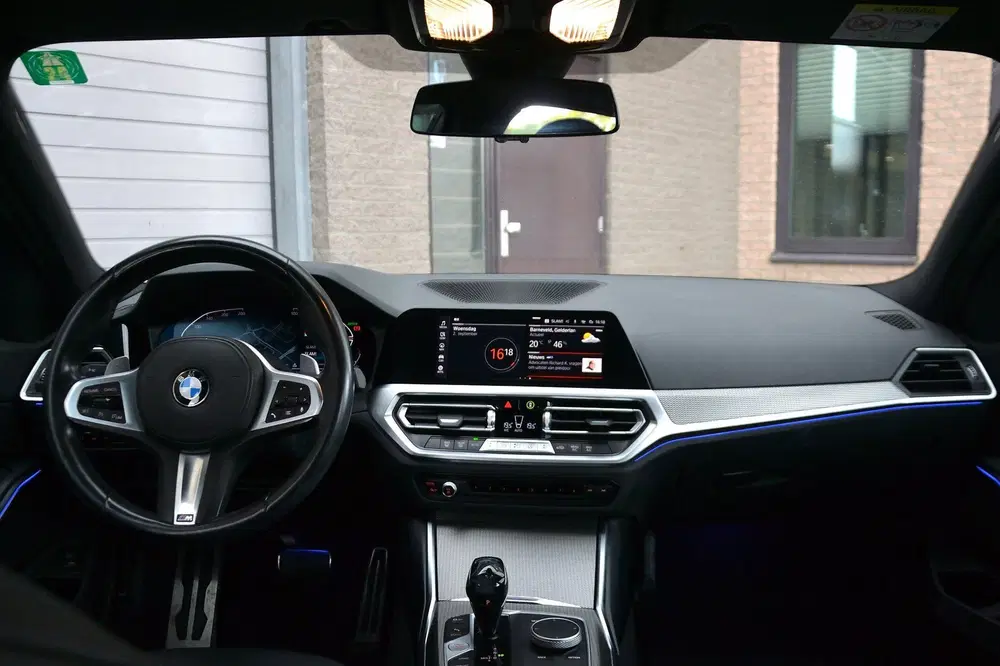 BMW 3-serie 318i Automaat M-Sport uit 2020, foto 9