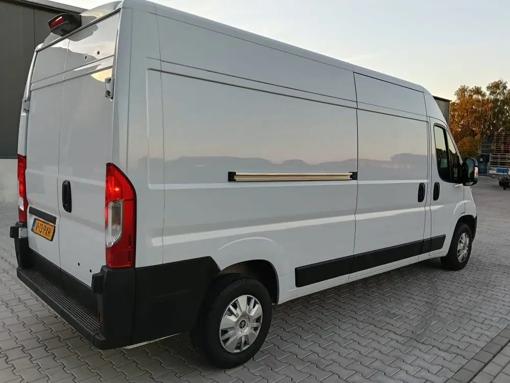 Peugeot Boxer GB 335 L3h2 Bluehdi 140PK S&S 2022 Wit uit 2022, foto 5