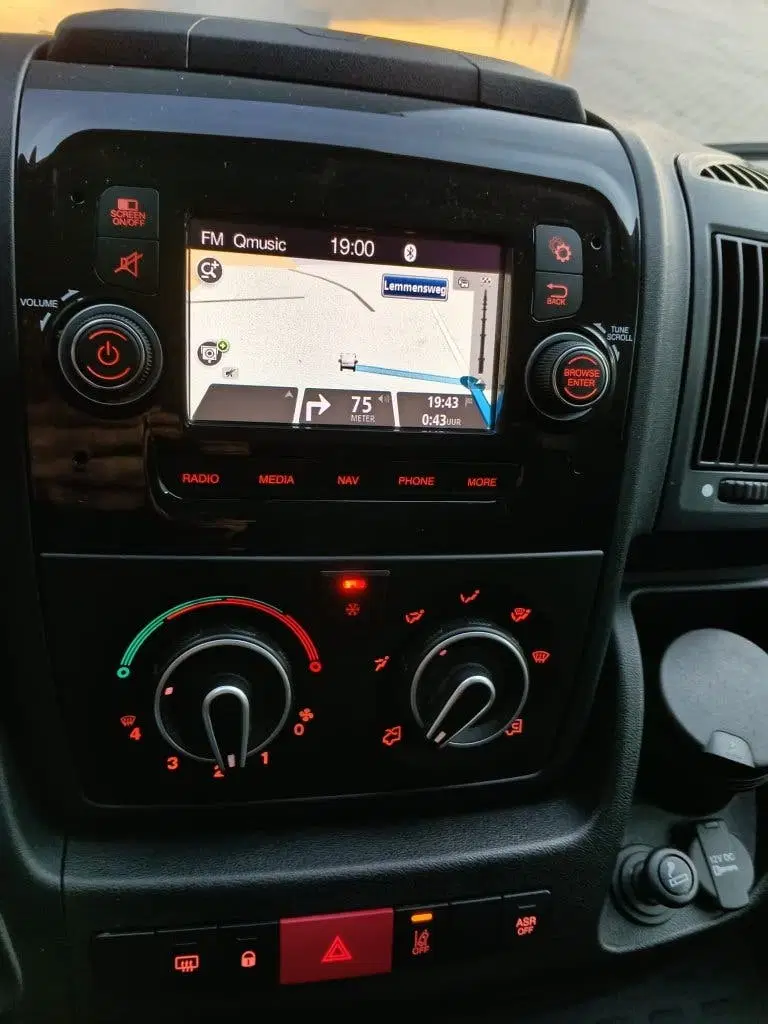 Peugeot Boxer GB 335 L3h2 Bluehdi 140PK S&S 2022 Wit uit 2022, foto 6