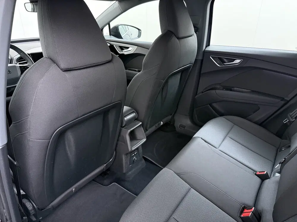 Audi Q4 e-tron 40 82kWh Trekhaak Matrix Led 19" Sportst.+ uit 2021, foto 12