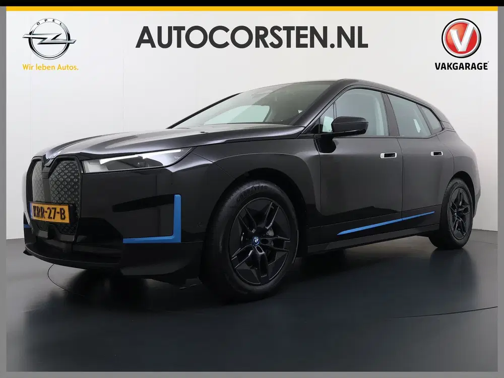 BMW iX xDrive40 327PK Executive SOH 99% Trekhaak uit 2023