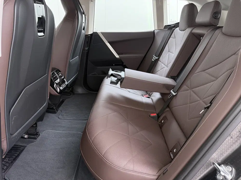 BMW iX xDrive40 327PK Executive SOH 99% Trekhaak uit 2023, foto 14