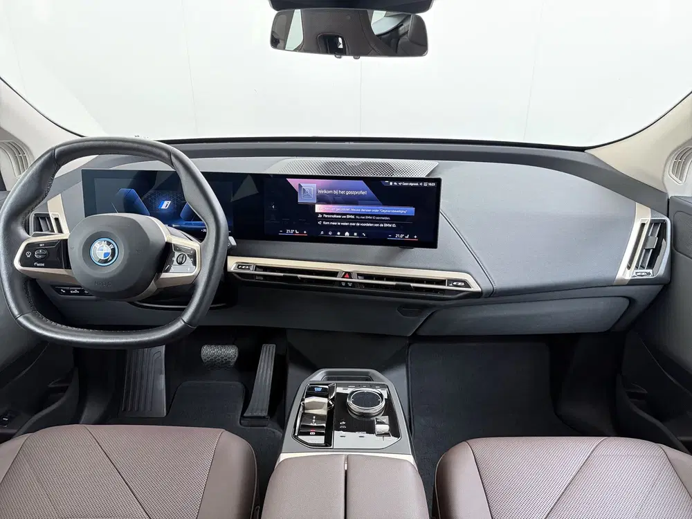 BMW iX xDrive40 327PK Executive SOH 99% Trekhaak uit 2023, foto 3