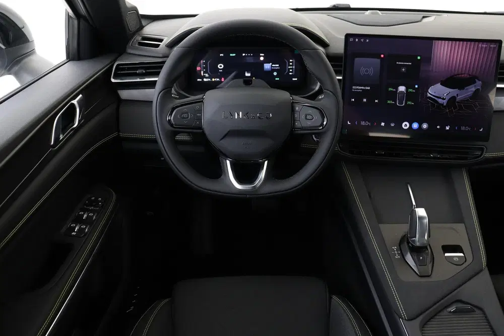 Lynk & Co 01 1.5 PHEV CORE -CARPLAY uit 2026, foto 2