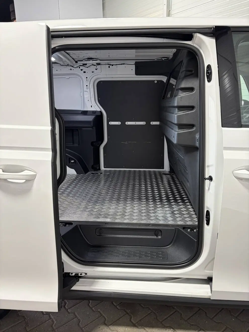 Volkswagen ID. Buzz ID. Buzz Cargo 77 kWh uit 2023, foto 9