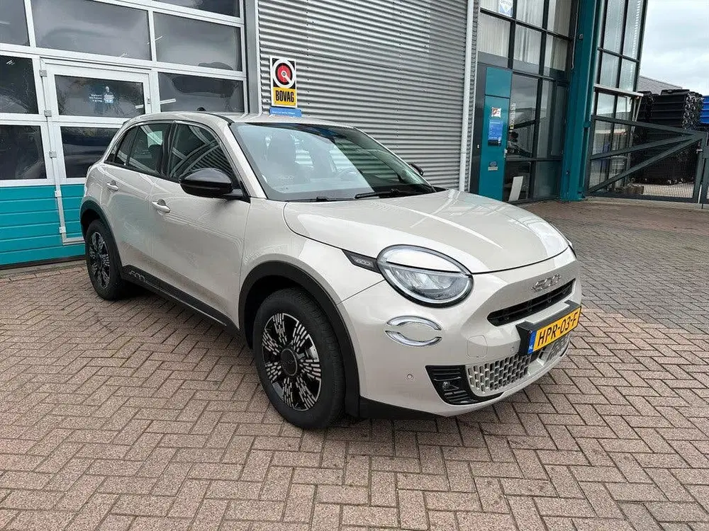 Fiat 600 1.2 Hybrid Urban (bj 2025 uit 2025, foto 3