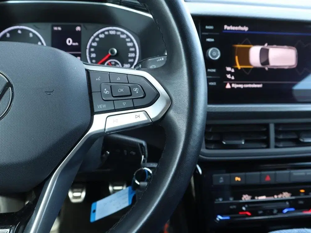 Volkswagen T-Cross 1.0 TSI R-Line uit 2022, foto 13
