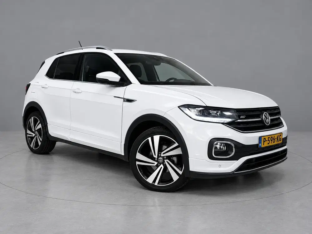 Volkswagen T-Cross 1.0 TSI R-Line uit 2022, foto 2