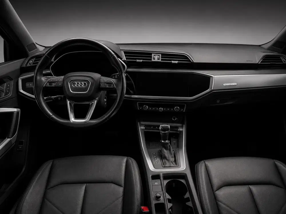 Audi Q3 35 TFSI Panorama uit 2019, foto 2