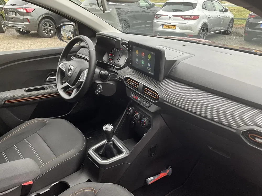 Dacia Sandero 1.0 TCe 90 Comfort uit 2022, foto 14