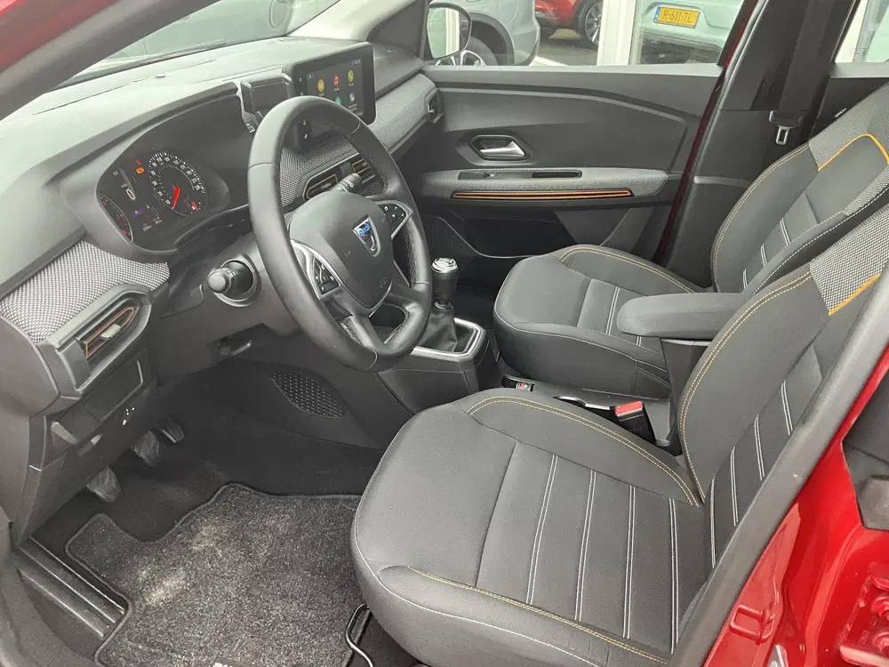 Dacia Sandero 1.0 TCe 90 Comfort uit 2022, foto 7