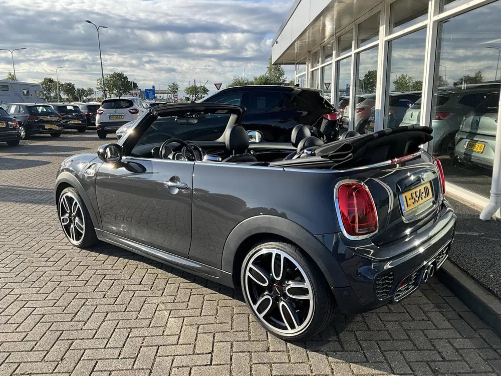 Mini Cabrio 2.0 Cooper S JCW CAMERA uit 2020, foto 5