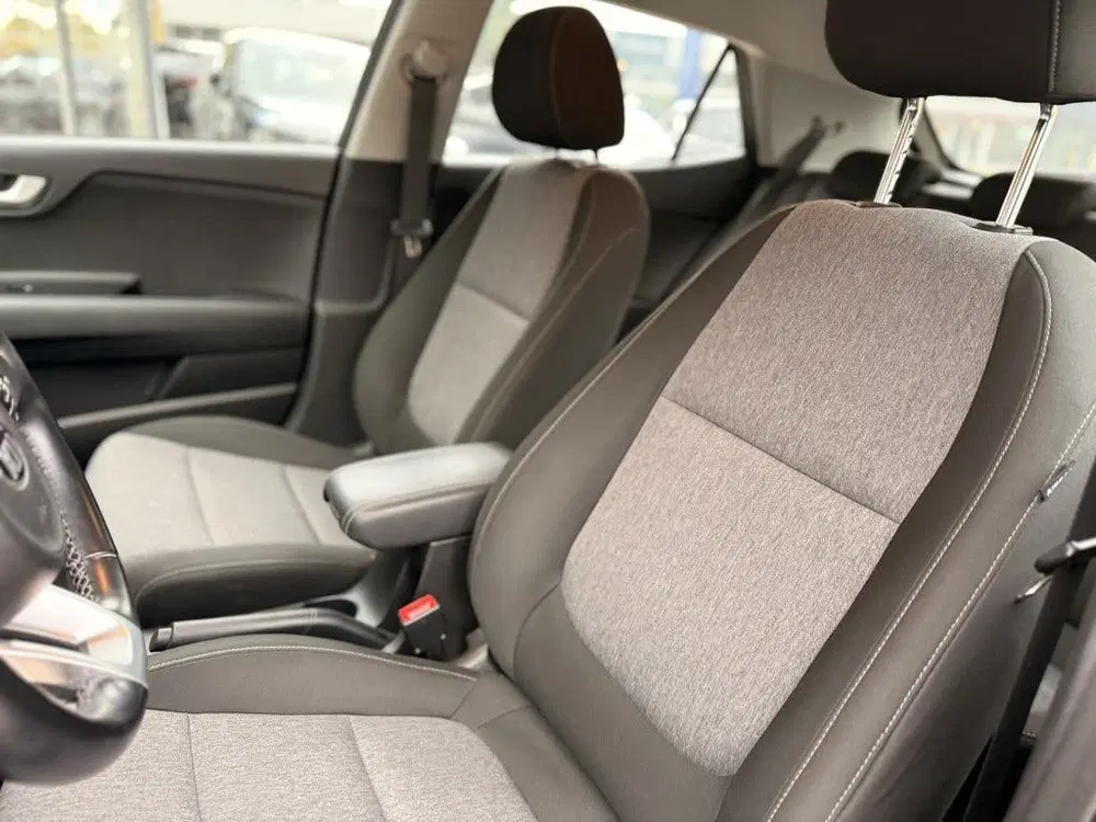 Kia Stonic 1.0 T-GDi DynamicLine uit 2020, foto 7