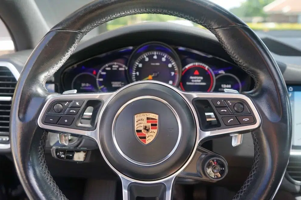 Porsche Cayenne 3.0 E-Hybrid V6 Pano uit 2020, foto 14